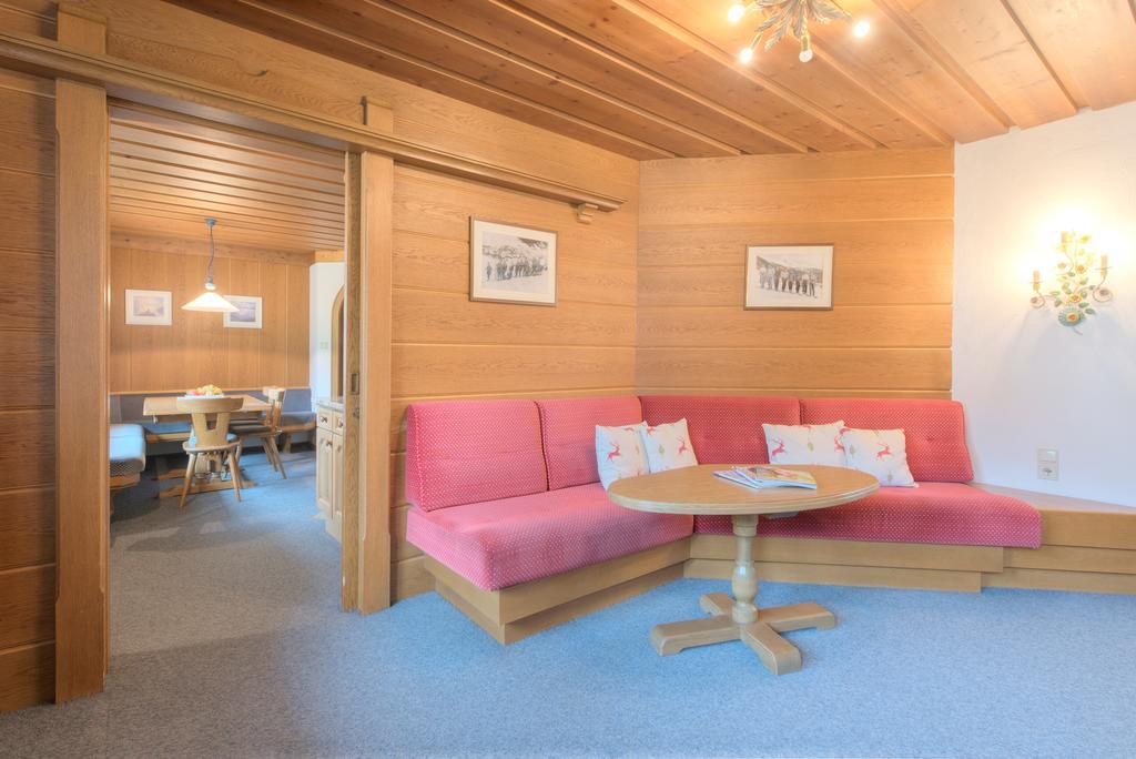 Hotel Garni Almjur Санкт-Антон-ам-Арльберг Экстерьер фото